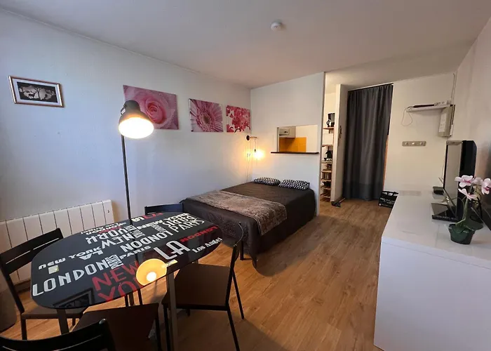Plaza Valberg Centre Studio Cabine